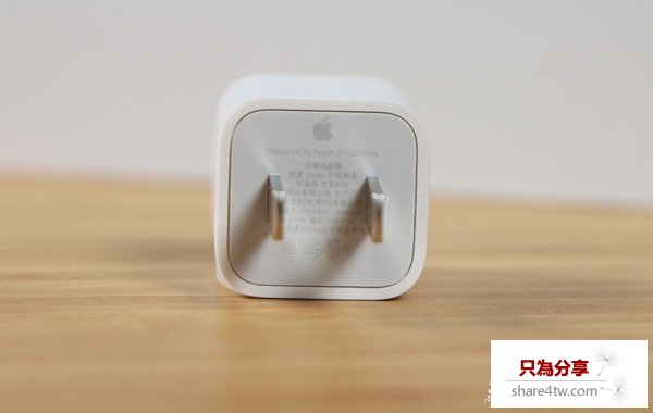 圖為Apple Watch充電器