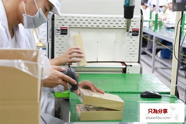 富士康車間探訪 揭秘小米4是怎麼煉成的