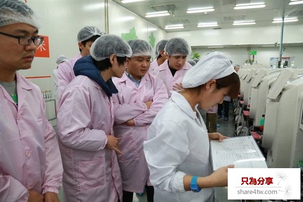 富士康車間探訪 揭秘小米4是怎麼煉成的