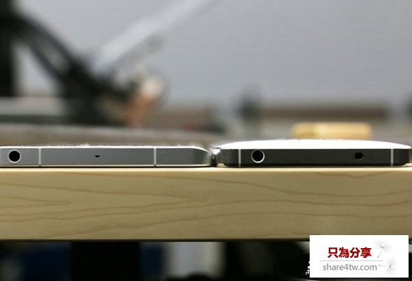 小米Note機身厚度為6.95mm，而小米4機身厚度為8.9mm、通過對比圖可以看出小米Note明顯更薄
